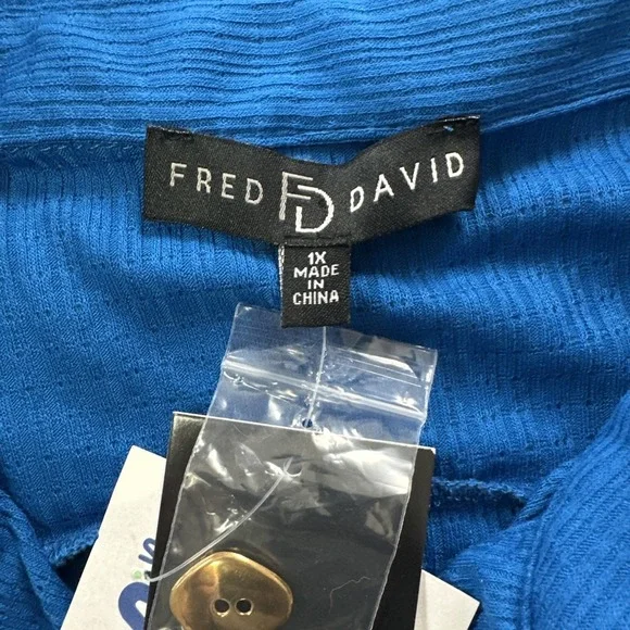 Fred David Blouse Top Women's Plus 1X Button Down Turquoise Blue Gold Button NEW - Picture 3 of 8